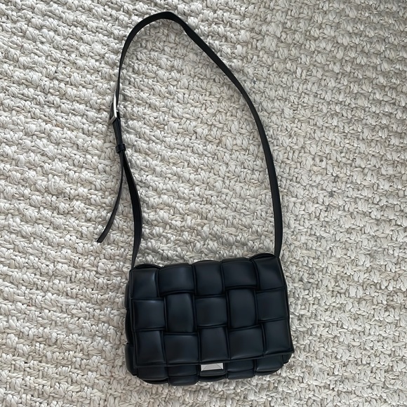 Sold 🩷Bottega Venetta Cassette Bag Sold - Picture 6 of 11